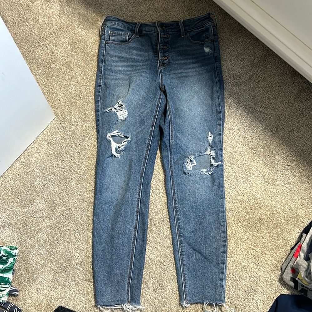 Old navy ripped jeans size 6